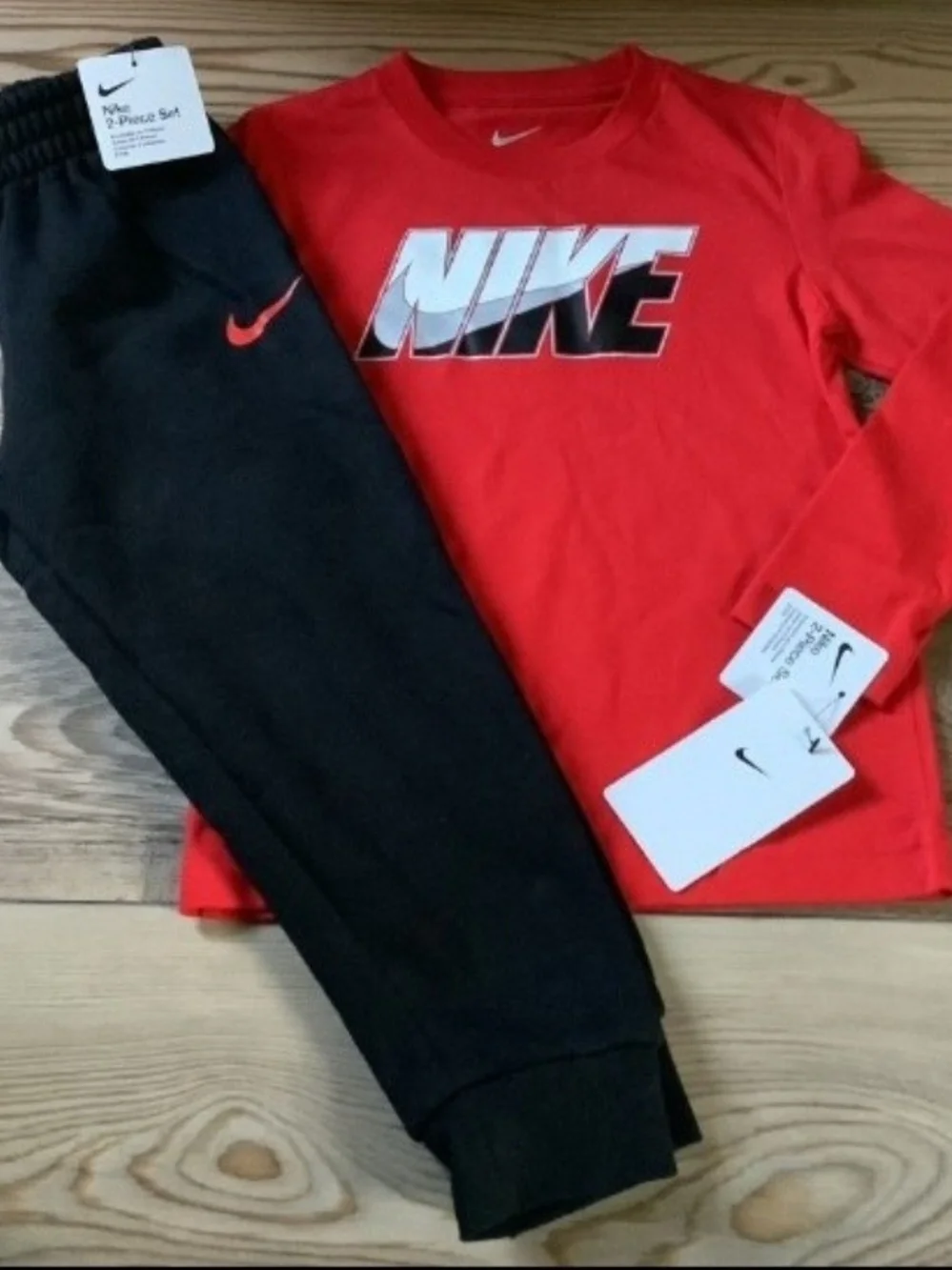 Nike Boys Long Sleeve & Jogger Set Size 3T(NWT)
